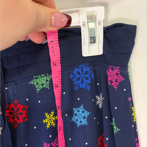 GAP Navy Snowflake Long Sleeve Top & Bottoms pajama set size S - Picture 11 of 14